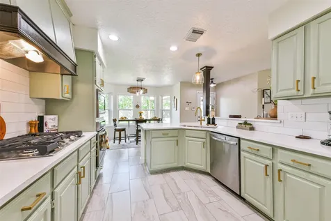 1806 Middlecreek Street Friendswood TX 77546