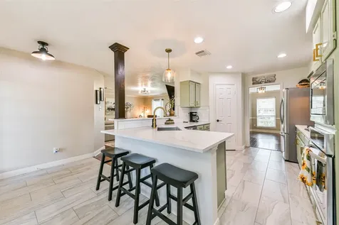 1806 Middlecreek Street Friendswood TX 77546