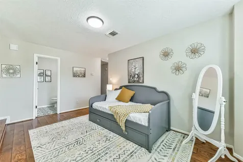 1806 Middlecreek Street Friendswood TX 77546
