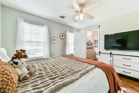 1806 Middlecreek Street Friendswood TX 77546