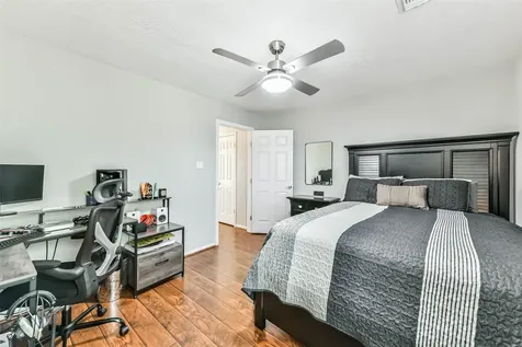 1806 Middlecreek Street Friendswood TX 77546
