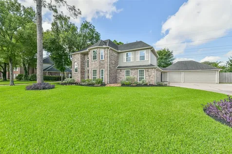 1806 Middlecreek Street Friendswood TX 77546