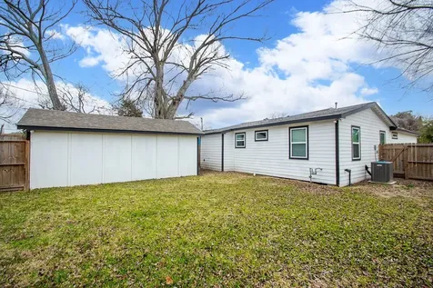 505 18th Avenue N Texas City TX 77590