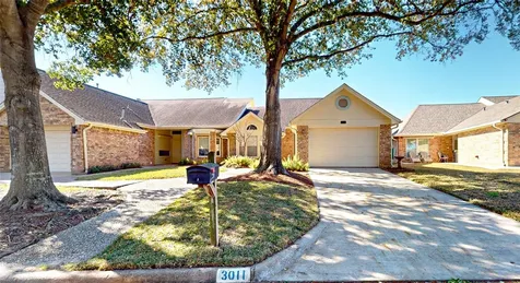 3011 Flower Field Lane Pearland TX 77584