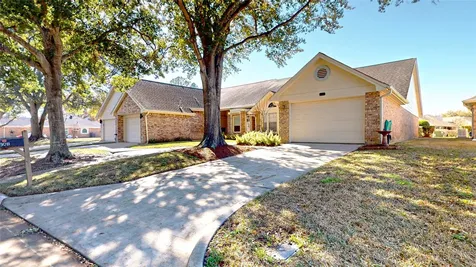 3011 Flower Field Lane Pearland TX 77584