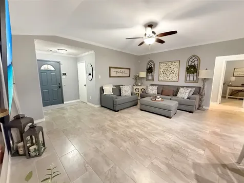 8031 Berkely Court Baytown TX 77521