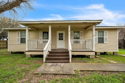 124 Menke Street Sealy TX 77474