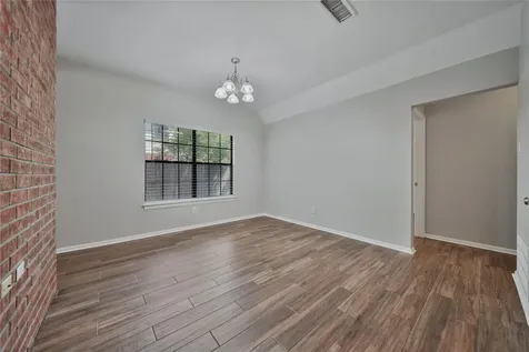 198 N Village Knoll Circle The Woodlands TX 77381