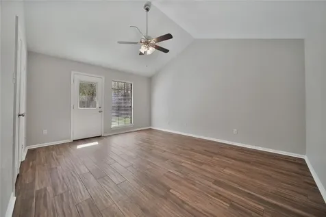 198 N Village Knoll Circle The Woodlands TX 77381