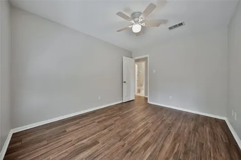 198 N Village Knoll Circle The Woodlands TX 77381