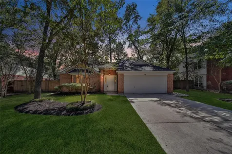 198 N Village Knoll Circle The Woodlands TX 77381