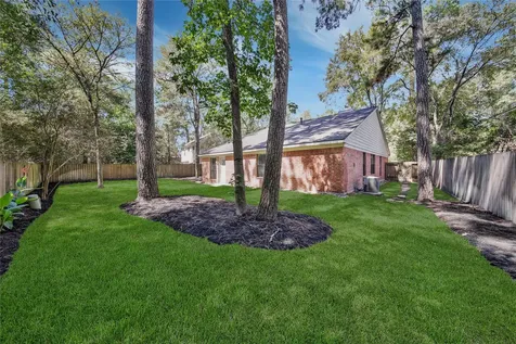 198 N Village Knoll Circle The Woodlands TX 77381