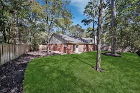 198 N Village Knoll Circle The Woodlands TX 77381