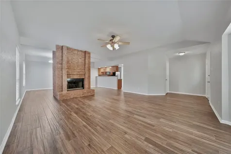 198 N Village Knoll Circle The Woodlands TX 77381