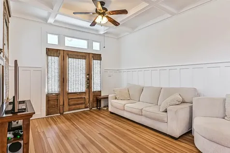 3002 Avenue Q 1/2 Galveston TX 77550