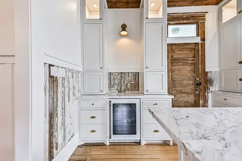3002 Avenue Q 1/2 Galveston TX 77550