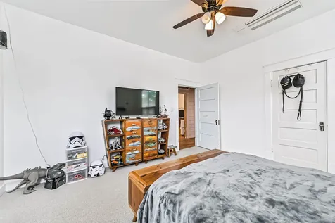 3002 Avenue Q 1/2 Galveston TX 77550