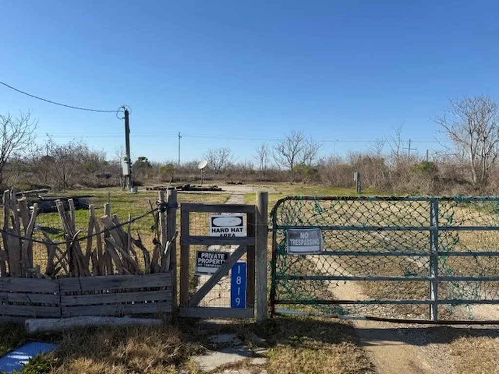 1819 Anderson Avenue Port Bolivar TX 77650