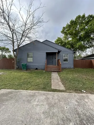 301 W Austin Avenue Pasadena TX 77502
