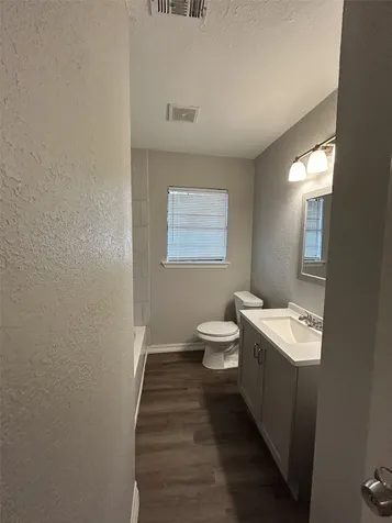 301 W Austin Avenue Pasadena TX 77502