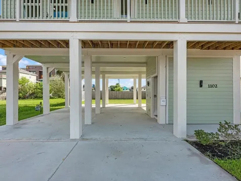 1102 64th Street Galveston TX 77551