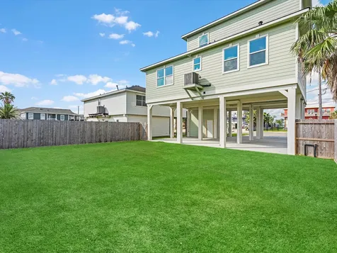 1102 64th Street Galveston TX 77551