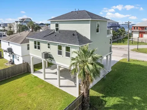 1102 64th Street Galveston TX 77551