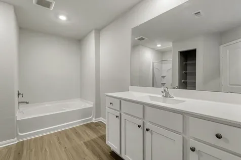 6509 Winter Elm Street Houston TX 77048