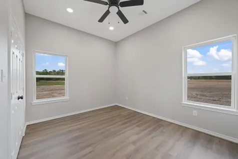 1523 County Road 2184 Cleveland TX 77328