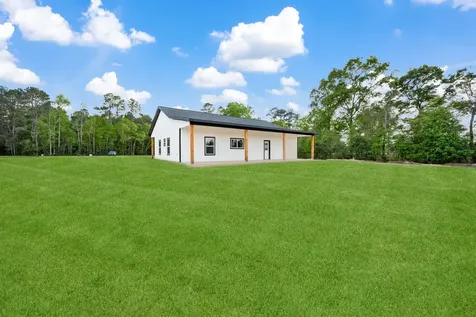 1523 County Road 2184 Cleveland TX 77328