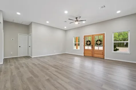 1523 County Road 2184 Cleveland TX 77328