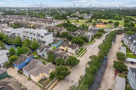 1534 Bevis Street Houston TX 77008