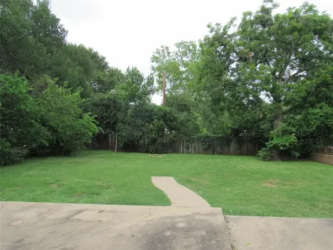 1905 S Park Street Brenham TX 77833