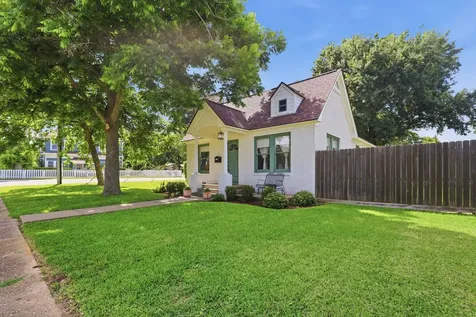 1302 Austin Street Richmond TX 77469
