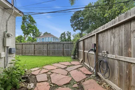 1302 Austin Street Richmond TX 77469