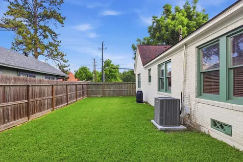 1302 Austin Street Richmond TX 77469