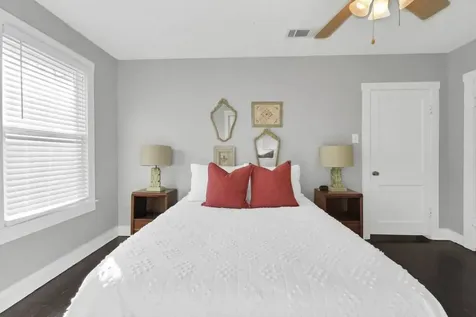 1135 Woodland Street B Houston TX 77009