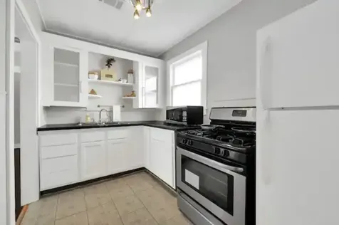 1135 Woodland Street B Houston TX 77009