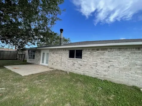 2310 Heather Street Highlands TX 77562