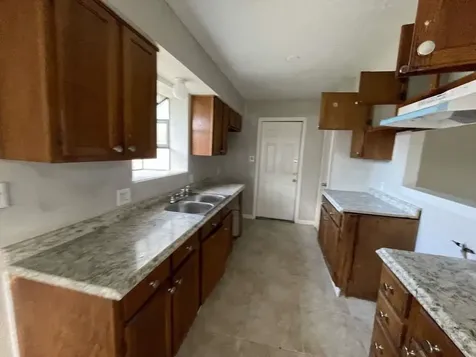 2310 Heather Street Highlands TX 77562
