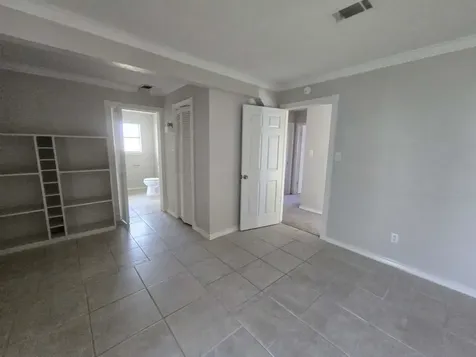 2310 Heather Street Highlands TX 77562