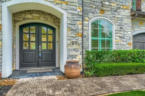 27 Johnathan Landing Court Court Spring TX 77389
