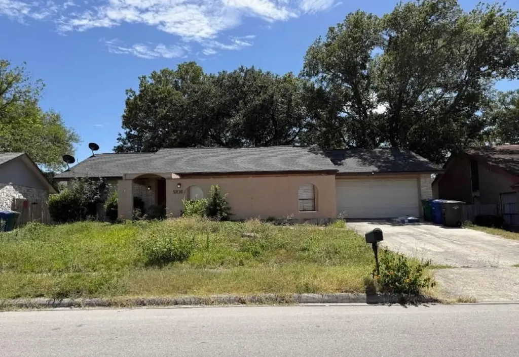 5838 Freemans Farm Street San Antonio TX 78233