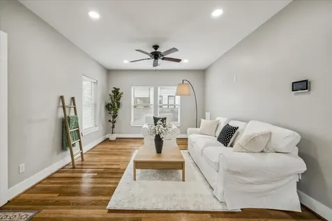 2219 Mckee Street Houston TX 77009
