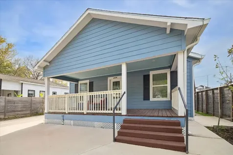 2219 Mckee Street Houston TX 77009