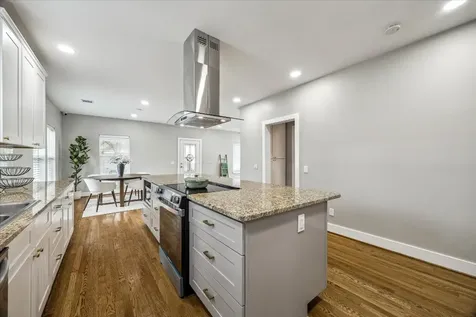 2219 Mckee Street Houston TX 77009