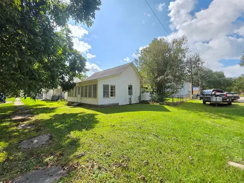 2500 Avenue H Bay City TX 77414