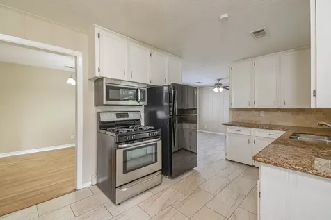 1509 N San Jacinto Street Conroe TX 77301