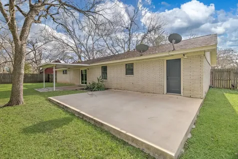 416 Southern Oaks Drive Lake Jackson TX 77566