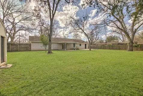 416 Southern Oaks Drive Lake Jackson TX 77566